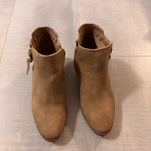 New Expression Tan Suede Ankle Boots Size 6